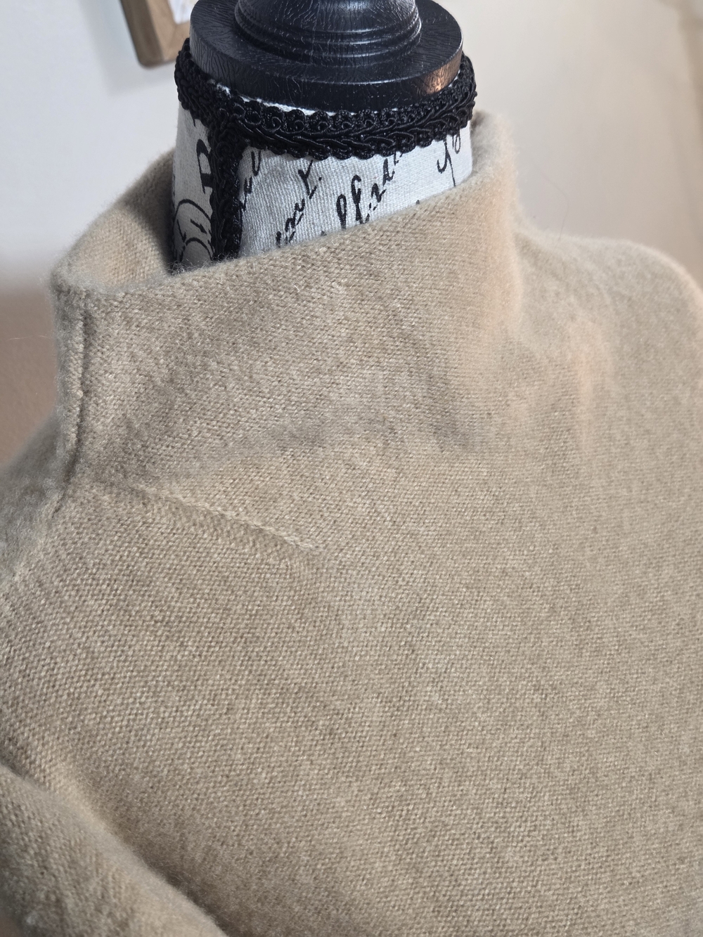 Vince Funnel Neck 100% Cashmere Sweater - Picture 3 of 8